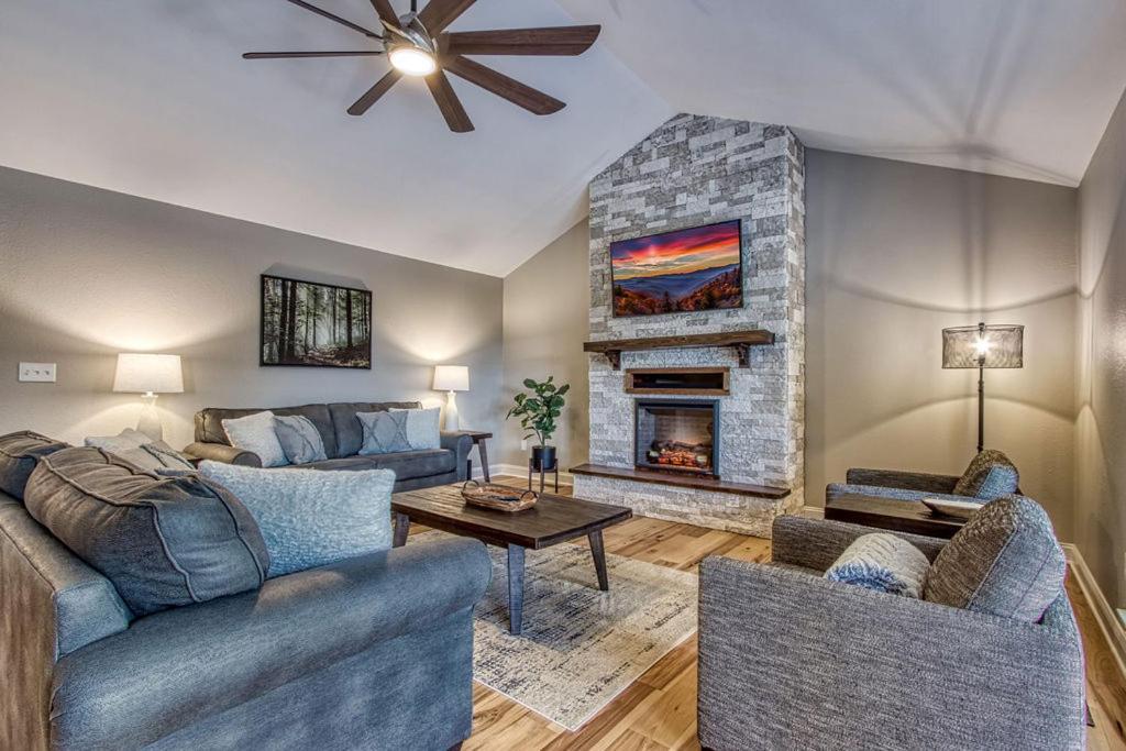 Tranquility Hollow, Indoor Pool, Game Room, 1089 Free Tickets Each Paid Day, Dollywood And More! Sevierville Exterior foto