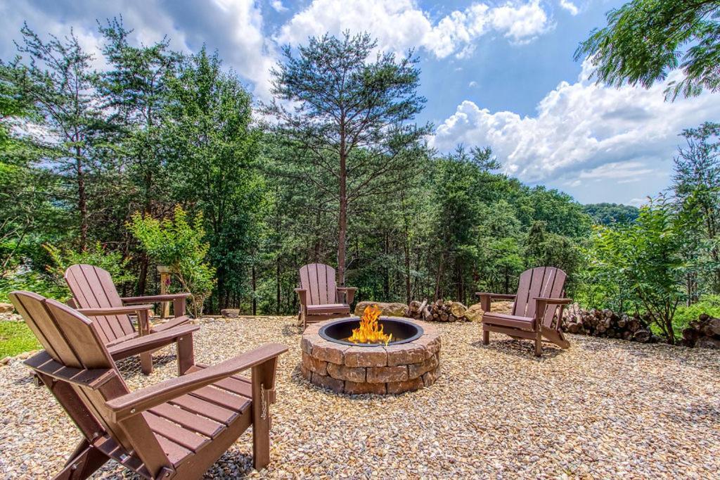 Tranquility Hollow, Indoor Pool, Game Room, 1089 Free Tickets Each Paid Day, Dollywood And More! Sevierville Exterior foto